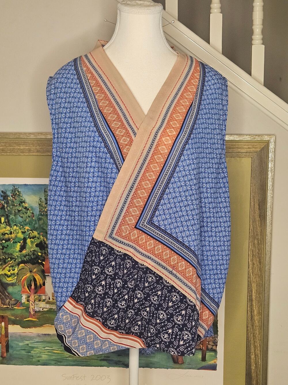Liz Claiborne Blue Lightweight sleeveless Blouse -XL- length 26-29" B-49